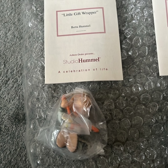 Hummel ornaments - Picture 2 of 4